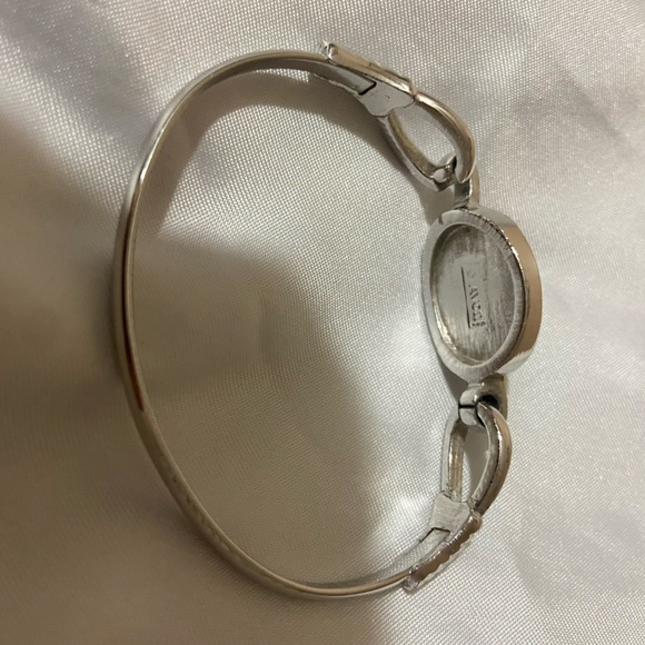 VINTAGE silver tone and Abalon AVON bracelet - Picture 4 of 4